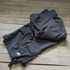 EUC lightweight nike capris